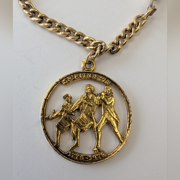 Vintage Jewelry - VTG GOLD TONE SPIRIT OF '76 CHARM BRACELET